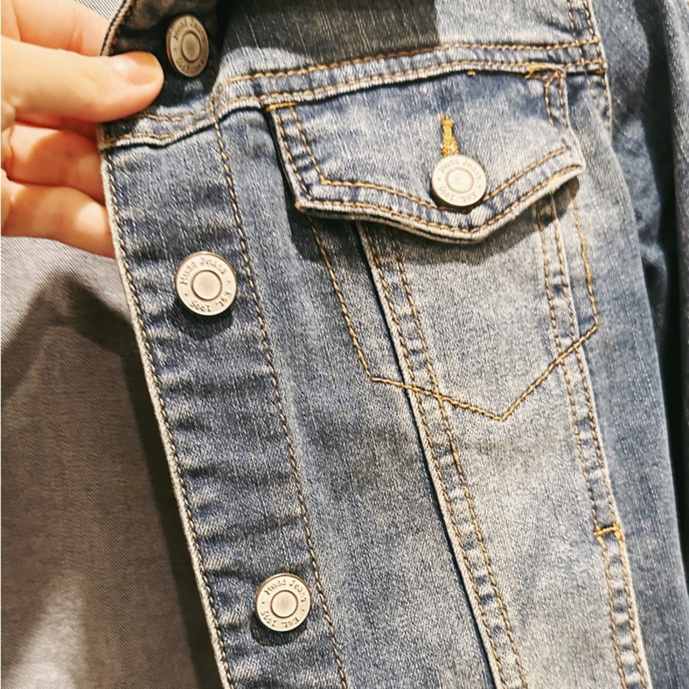 Cropped Denim Jacket - Picture 4 of 6